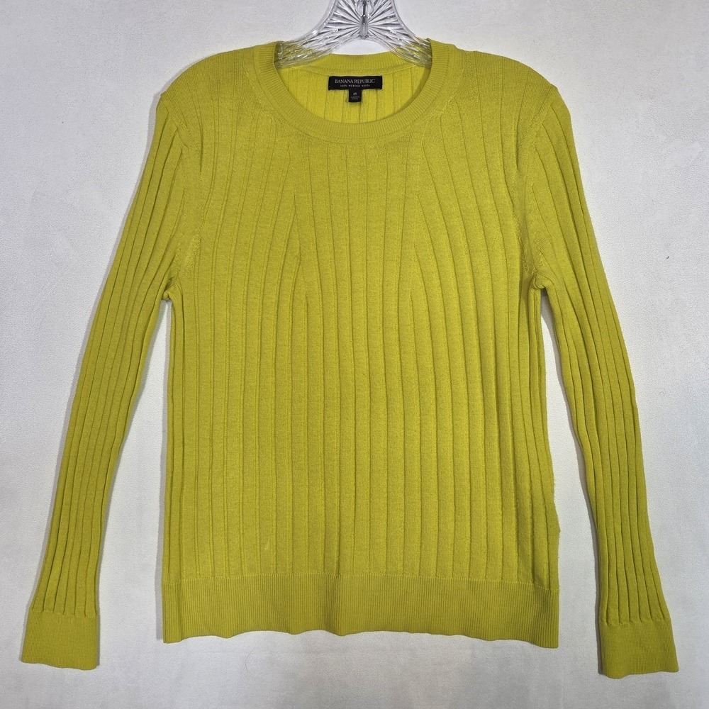 Banana Republic Womens Med. Sweater  Green 100% Merino Wool Ribbed Knit Layer